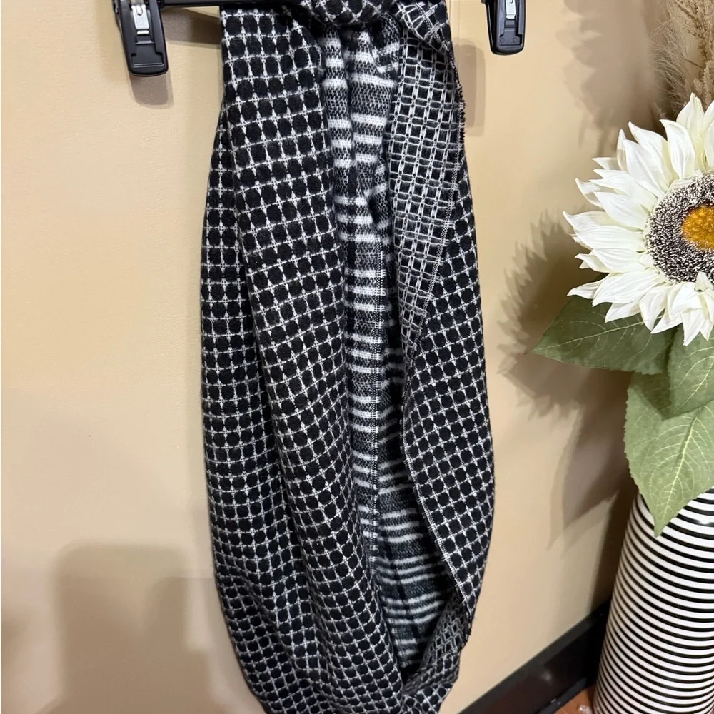 Black and White Patterned Scarf